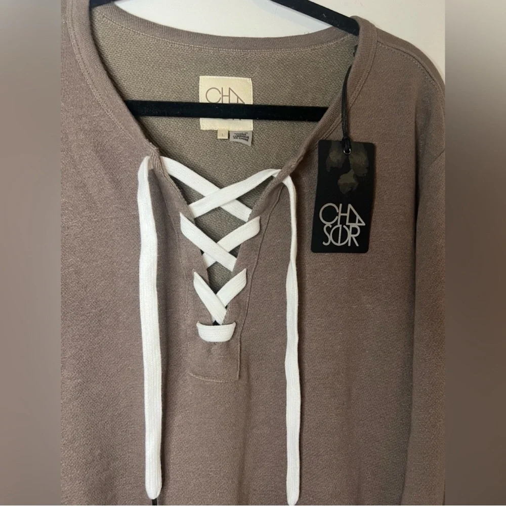 NWT Chaser Lace-Up Long Sleeve Pullover Sweatshirt Taupe Brown Size Large - Picture 2 of 4